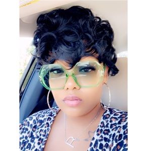 Meet Your Posher, Raee